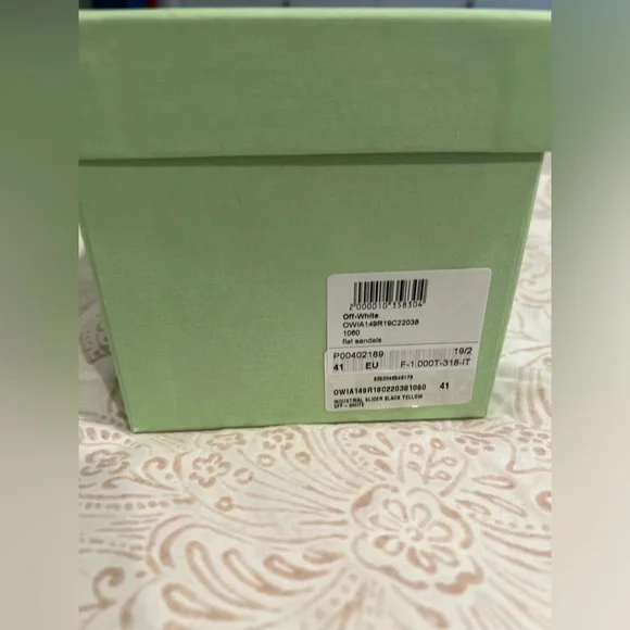 Off White Woman’s Industrial Pool Slides - Picture 6 of 7